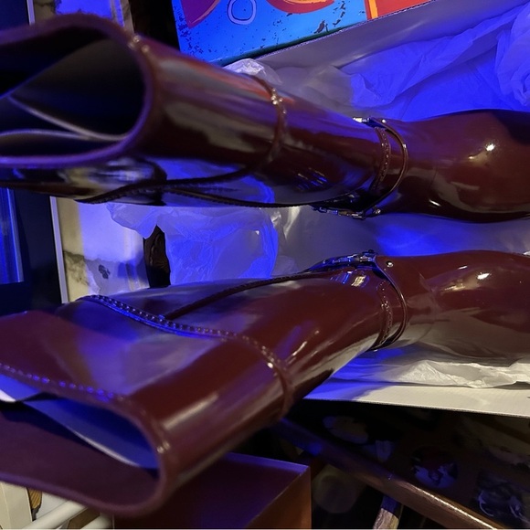 MK Tall Rainboots, Size 6, Maroon Color, with Box - Picture 5 of 5